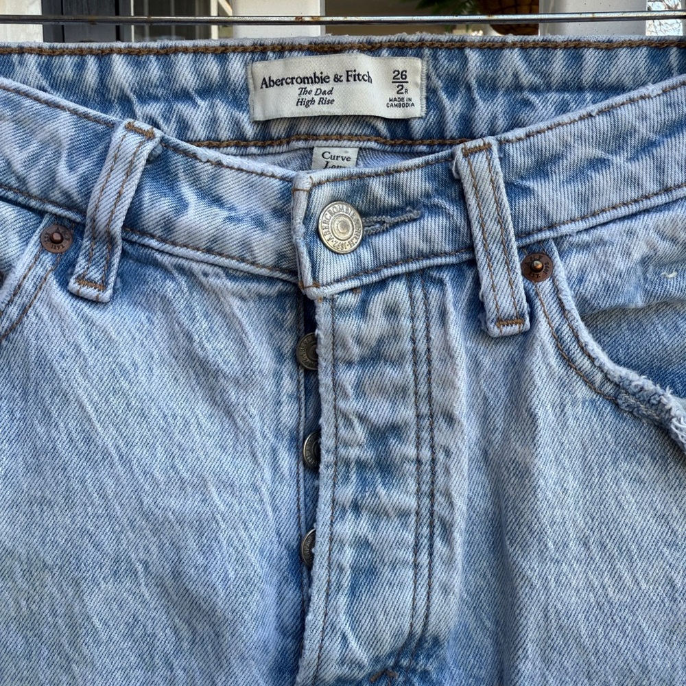 Abercrombie & Fitch The dad high rise Curve Love Jeans Size 26 in 2 Women’s - Picture 4 of 7